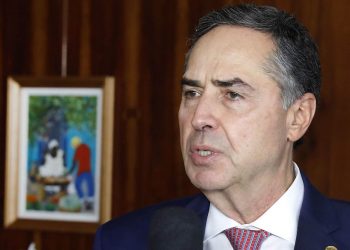 TSE: em pronunciamento, Barroso pede cuidado com pandemia e fake news