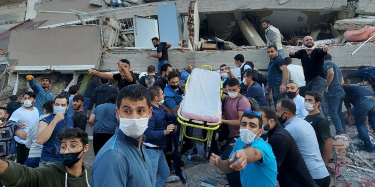 Total de mortos por terremoto na Turquia pode passar de seis
