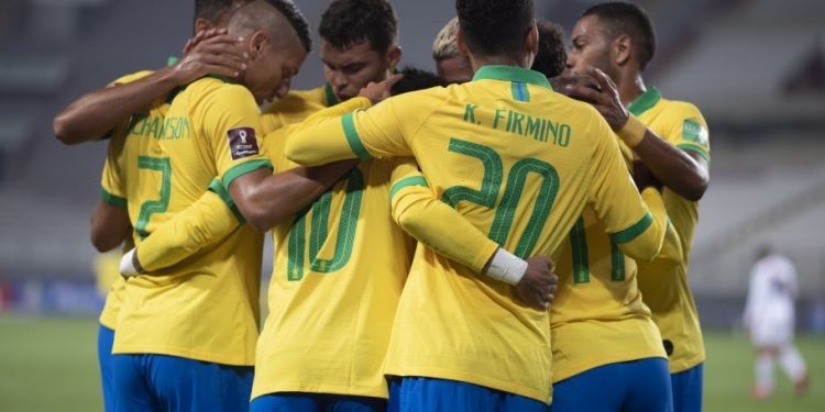 Neymar marca três vezes e seleção vence Peru nas Eliminatórias