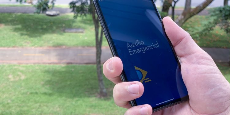 Fim do auxílio emergencial deve deixar 38 milhões sem assistência, diz FGV