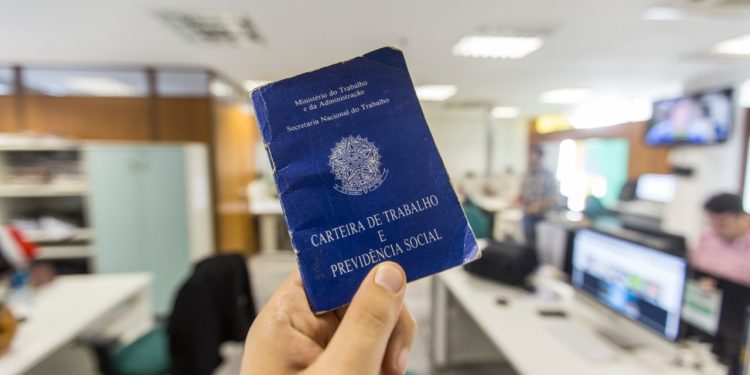 Ceará registra melhora em número de geração de empregos em agosto; Aracati também aponta saldo positivo