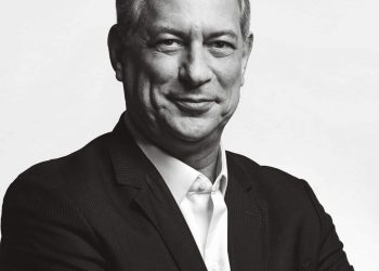 Ciro Gomes testa positivo para Covid-19