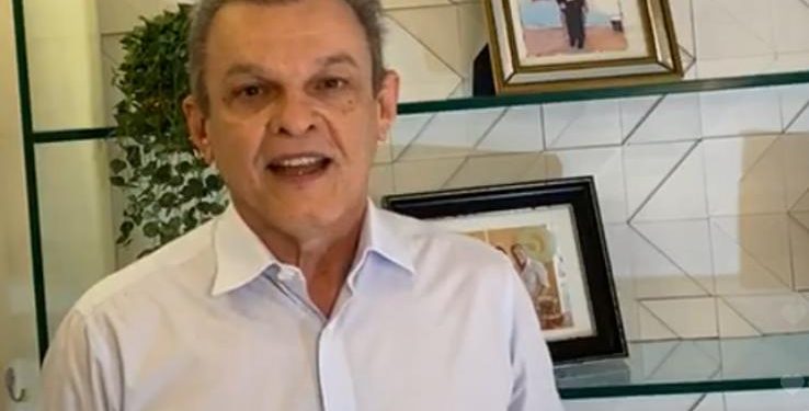 Sarto anuncia em live que recebeu alta hospitalar