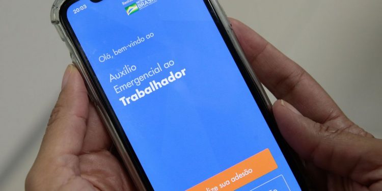 Caixa paga parcela do auxílio emergencial a 3,3 milhões de pessoas