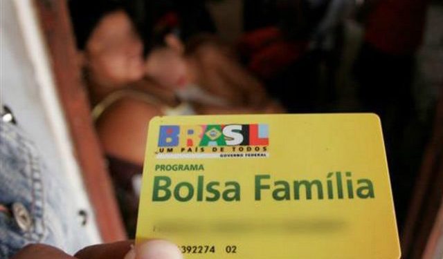 Executivos querem usar privatização e reforma administrativa para dobrar Bolsa Família