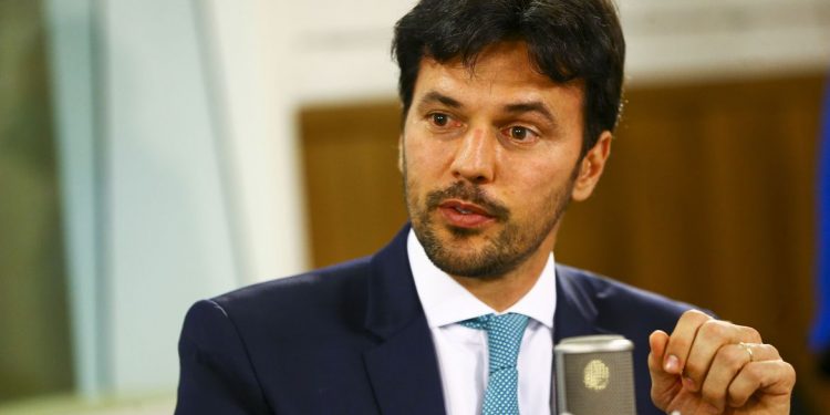 Ministério entrega à Presidência projeto de privatização dos Correios