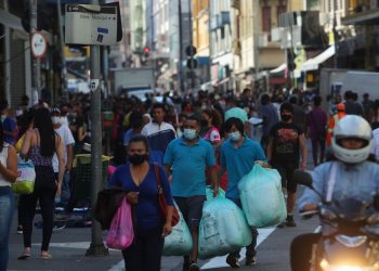 Covid-19: Brasil registra 290 mortes e 12,3 mil casos nas últimas 24h