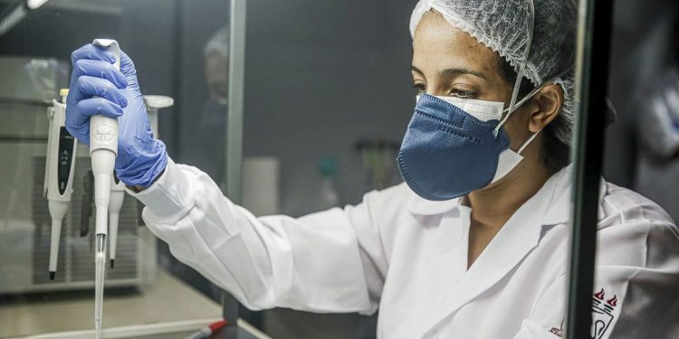 Covid-19: Brasil tem 144 mil mortes e 4,84 milhões de casos acumulados