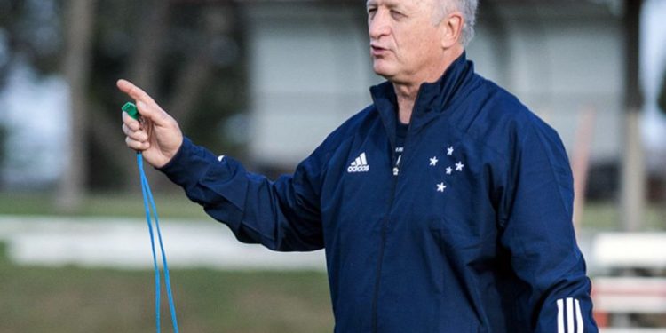 Série B: Felipão estreia no Cruzeiro contra Operário-PR fora de casa