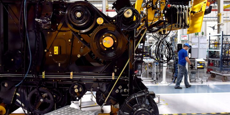 IBGE aponta que produção industrial cresce 3,2% em agosto