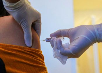 Maioria quer que vacina para Covid seja obrigatória, mostra Datafolha