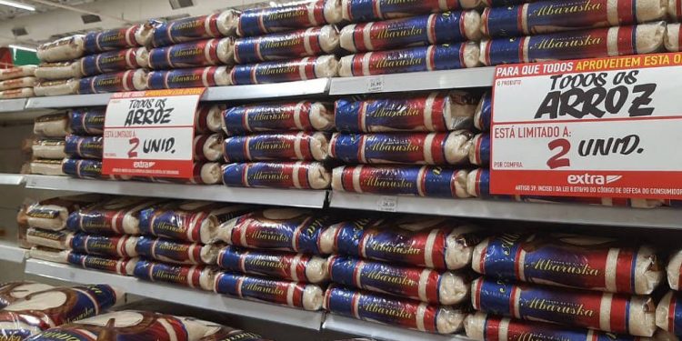 Interesse pelo preço de alimentos e dólar bate recorde em 2020