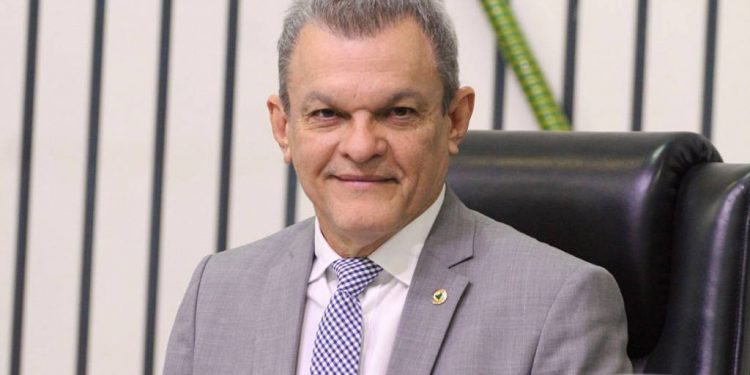 Ciro se afastou da campanha porque teve Covid, diz Sarto, candidato do PDT em Fortaleza