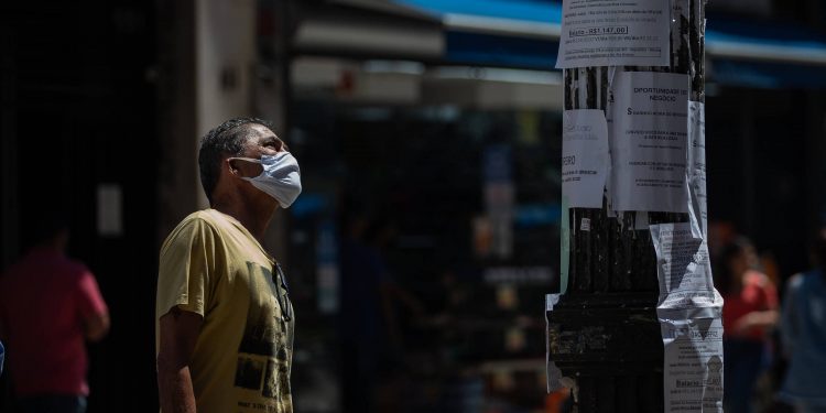 A cada 3 brasileiros, 2 acham que desemprego vai aumentar, diz pesquisa