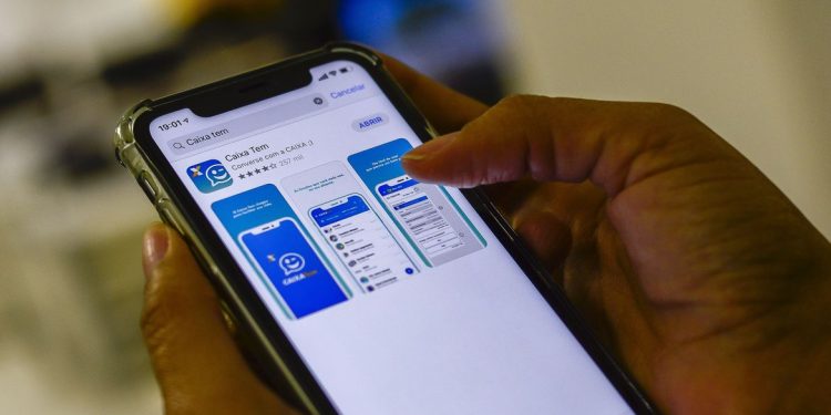 Beneficiários do auxílio emergencial recebem hoje R$ 1,4 bilhão