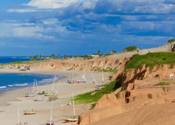 Mais de 50% dos brasileiros querem viajar nos próximos 6 meses, aponta Pesquisa Kayak