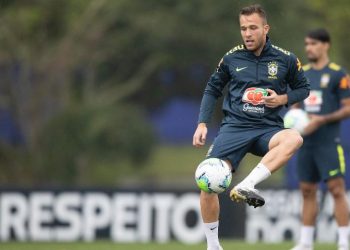 Allan sente dores, e Arthur pode ter chance na seleção contra o Uruguai