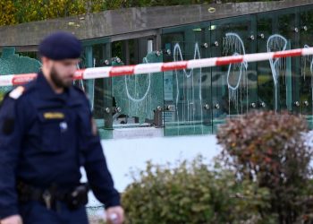 Suposto ataque terrorista em Viena deixa pelo menos uma pessoa morta