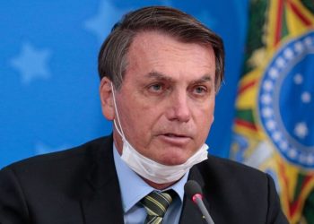 Bolsonaro diz que possibilidade de segunda onda da Covid é ‘conversinha’