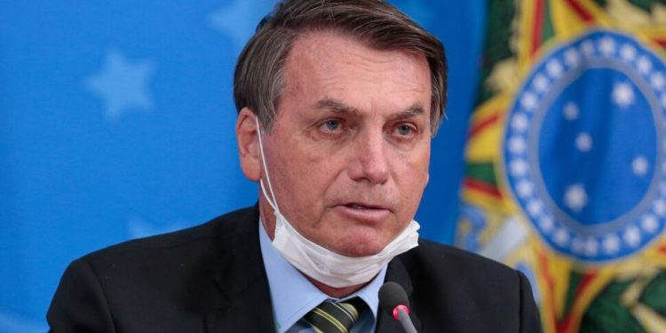 Bolsonaro diz que possibilidade de segunda onda da Covid é ‘conversinha’