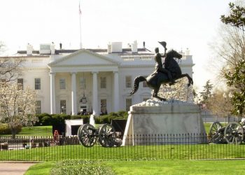 Biden tem pequena vantagem na Geórgia e se aproxima da Casa Branca