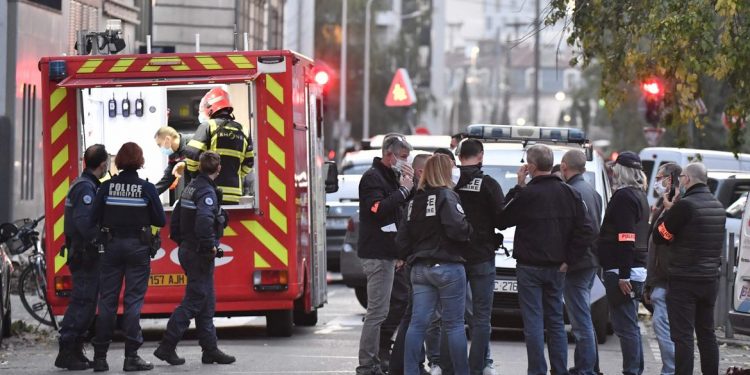 Padre ortodoxo é baleado ao fechar igreja na cidade francesa de Lyon