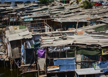 No país 7 de cada 10 vivendo em casas inadequadas são pretos ou pardos