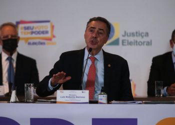Barroso diz que abstenção de eleitores foi maior que o desejável