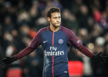 Neymar faz dois e lidera vitória do PSG sobre o United na Champions