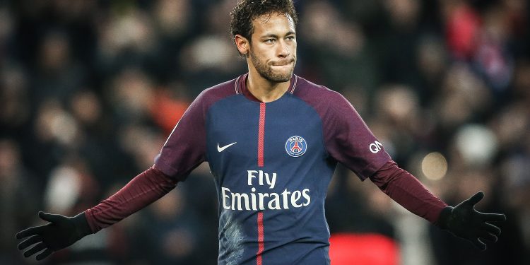 Neymar faz dois e lidera vitória do PSG sobre o United na Champions