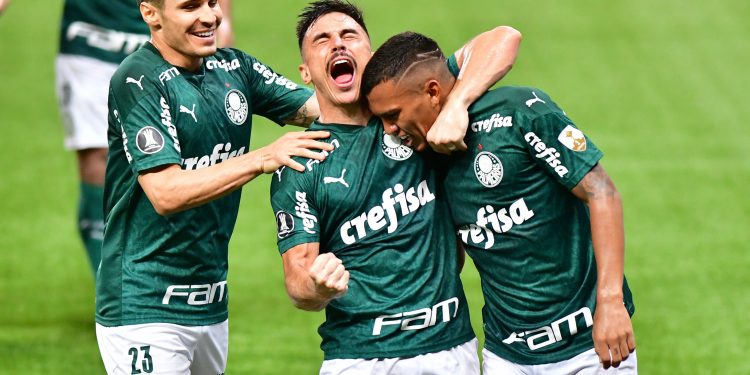 Palmeiras goleia Delfín e confirma vaga nas quartas da Libertadores