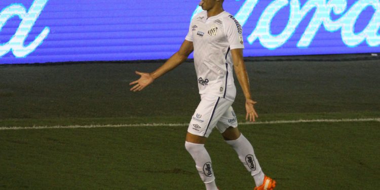 Santos atropela Grêmio e volta às semifinais da Libertadores após oito anos