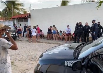 31 pessoas foram autuadas por aglomeração durante operação em Beberibe no Litoral Leste