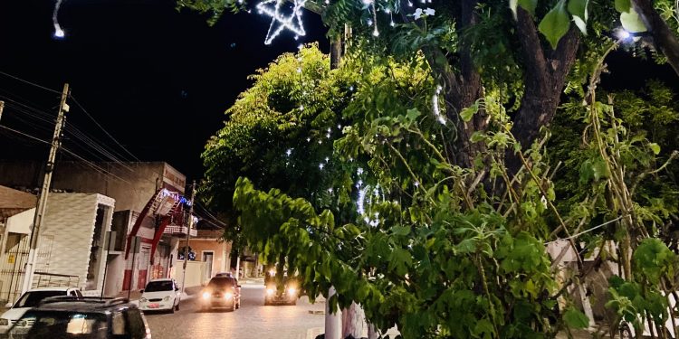 Natal movimenta o comércio levando mais de 9 milhões a fazer compras de última hora