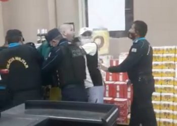 PM agride comandante em supermercado de Aracati