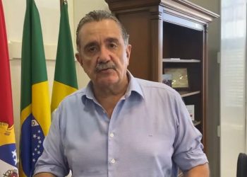 Prefeito de Aracati anuncia pagamento de salário integral referente ao mês de dezembro para contratados