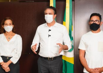 Governo do Ceará anuncia convocação dos 2.500 professores aprovados em concurso público