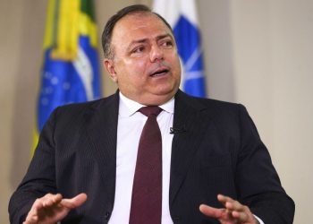 Covid-19: Pazuello diz que estados receberão vacina simultaneamente