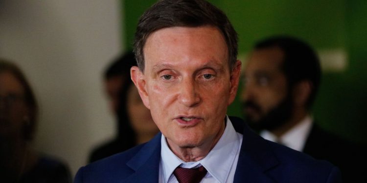 Justiça do Rio afasta prefeito Marcelo Crivella do cargo