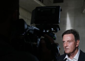 Prefeito Marcelo Crivella é preso em casa no Rio