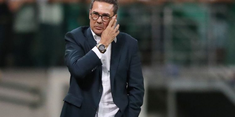 Técnico Vanderlei Luxemburgo está de volta ao Vasco da Gama