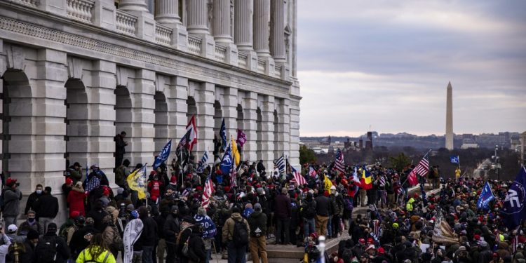 Democratas pedem investigação sobre tour no Capitólio na véspera de invasão