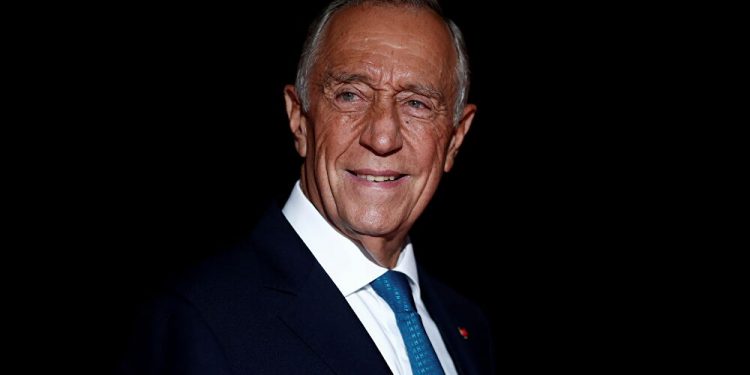 Presidente de Portugal se reelege; populista fica em 3º
