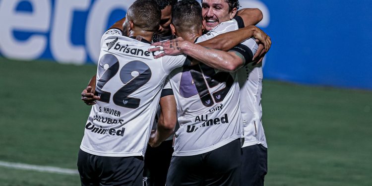 Ceará recebe o Palmeiras e visa se manter na zona da Sul-Americana