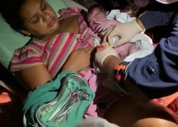 Tauá: parto de emergência é realizado na BR-020 após ambulância pegar fogo a caminho do hospital