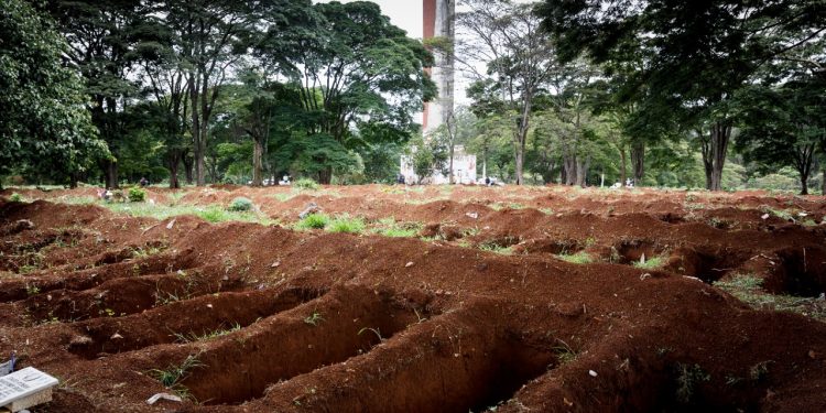 Brasil registra 1.059 mortes por Covid-19 e mais de 62 mil novos casos nas últimas 24 horas