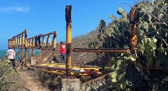 Canoa Quebrada: Passarela é retirada de forma responsável para a segurança da população