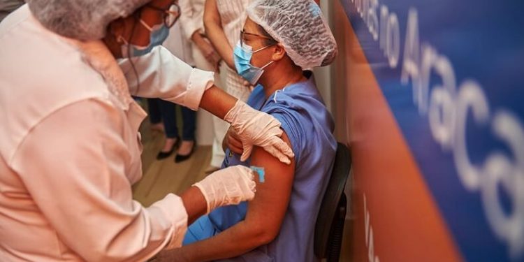 Aracati: novos lotes de vacinas contra covid-19 chegam na tarde desta segunda (25) ao município