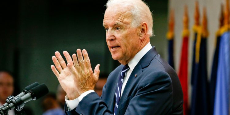 Cerimônia de posse nos EUA quebra tradição de 150 anos