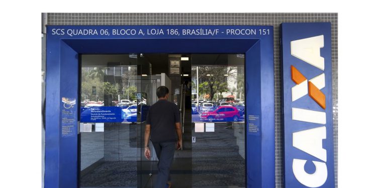Caixa paga abono salarial para nascidos em janeiro e fevereiro